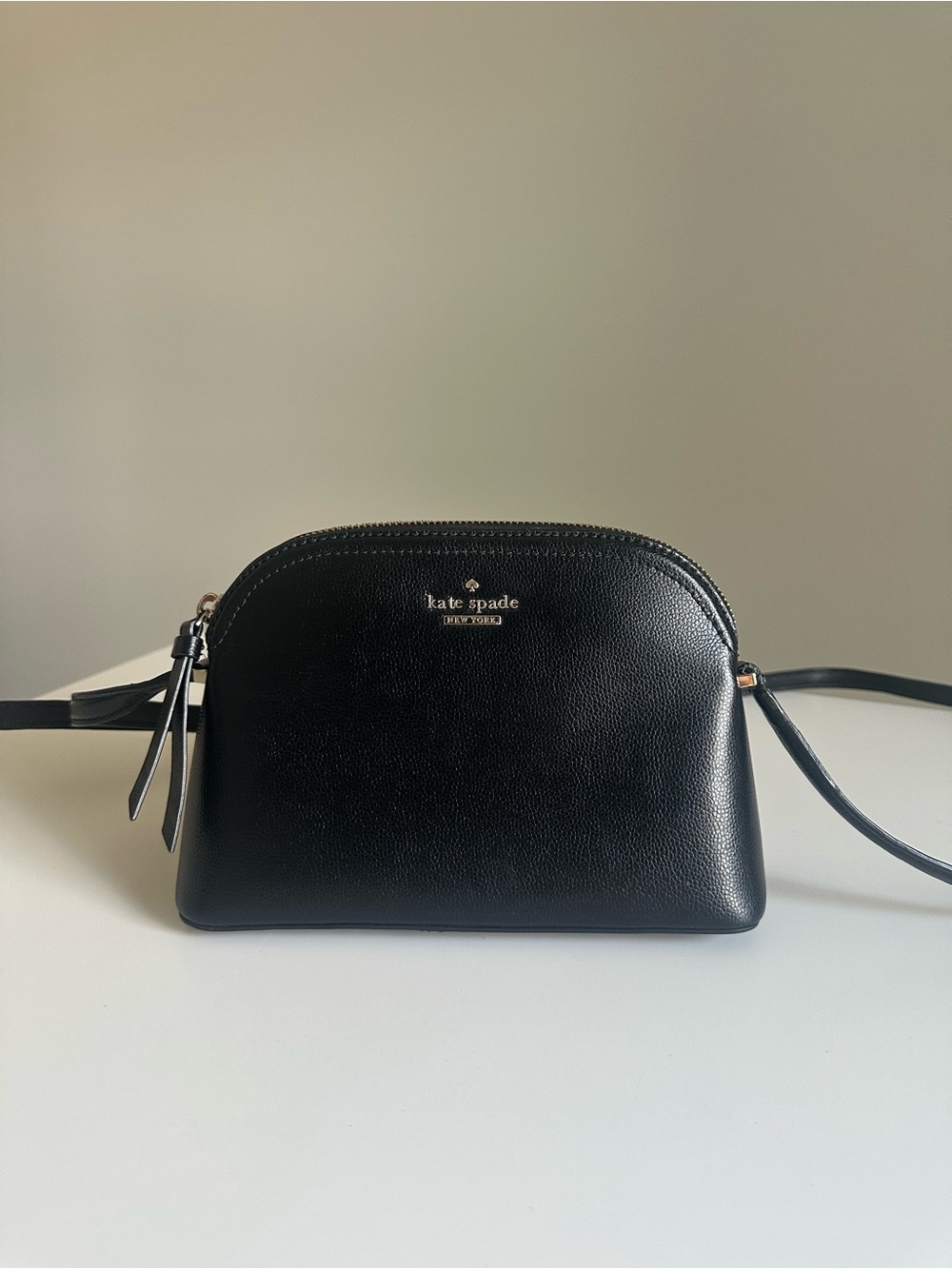 kate Spade Black Pebbled Leather Crossbody with Gold Logo🖤